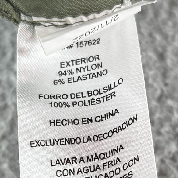 Eddie Bauer Rainier Capris Womens 16 Sprig Green Hiking Nylon Waterproof Camp - Picture 12 of 14